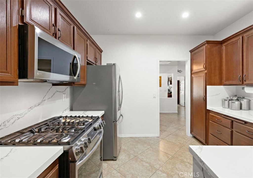 3403 Cedarglen Road Ontario, CA 91761 - Photo 17 of 51