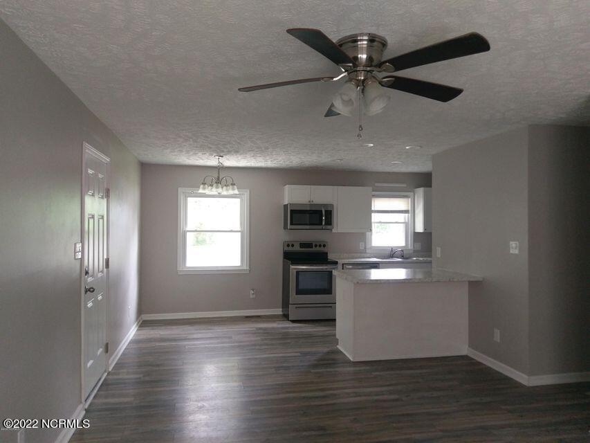 217 Sheffield Road Jacksonville, NC 28546 - Photo 3 of 8 217 2
