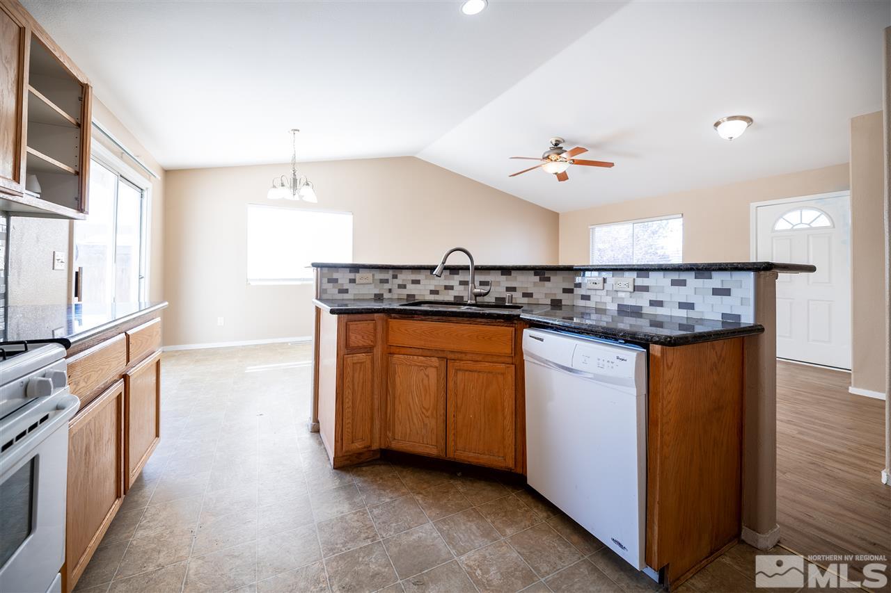 596 Ranch Road Fernley, NV 89408 - Photo 6 of 20 Photo 6