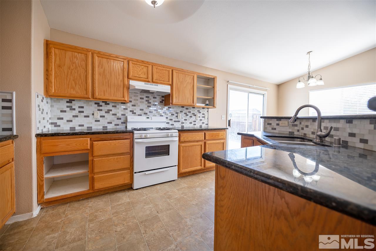 596 Ranch Road Fernley, NV 89408 - Photo 7 of 20 Photo 7