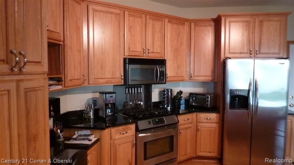 4564 Burke Road Newport, MI 48166 - Photo 10 of 13 Kitchen 1.JPG