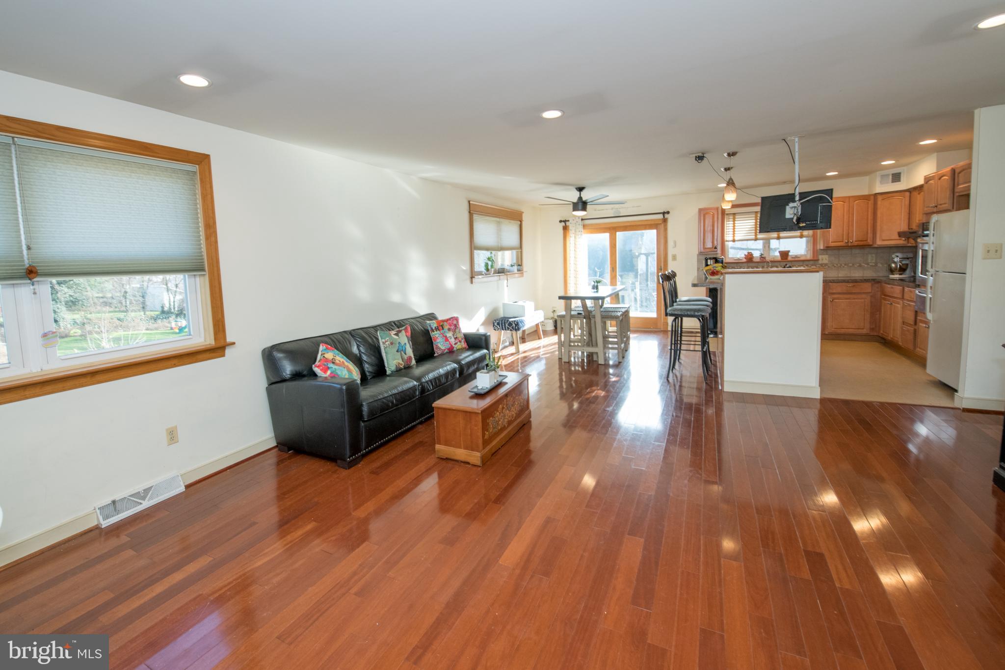 317 Church Road Jenkintown, PA 19046 - Photo 4 of 28