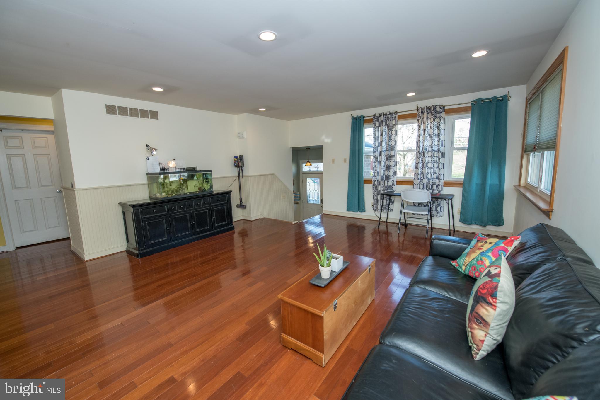 317 Church Road Jenkintown, PA 19046 - Photo 5 of 28