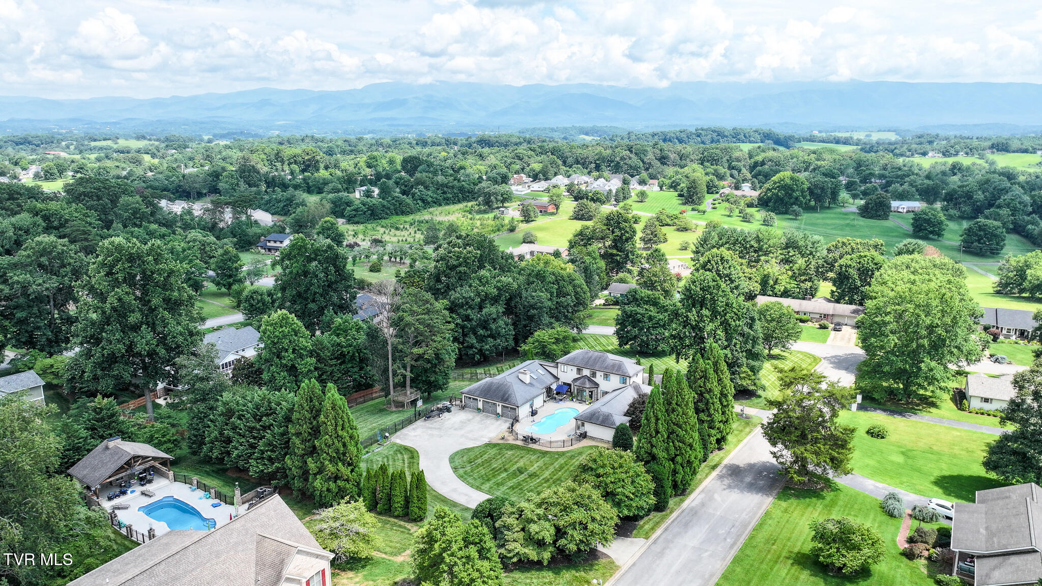 110 Pine Straw Ridge Greeneville, TN 37745 - Photo 50 of 59 DJI_20260705004043_0861_D