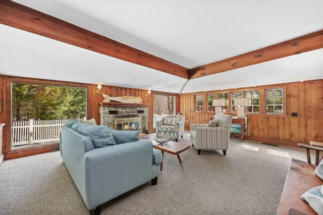 $985,000 | 7 Ford Road, Newtown, CT 06482