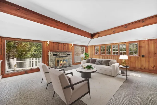 $985,000 | 7 Ford Road, Newtown, CT 06482