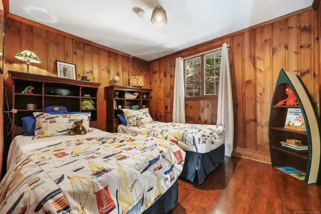 $985,000 | 7 Ford Road, Newtown, CT 06482