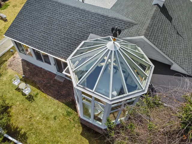 $985,000 | 7 Ford Road, Newtown, CT 06482