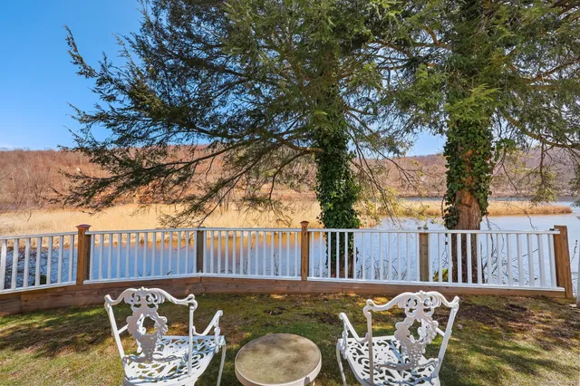 $985,000 | 7 Ford Road, Newtown, CT 06482