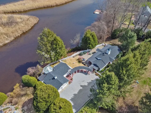 $985,000 | 7 Ford Road, Newtown, CT 06482