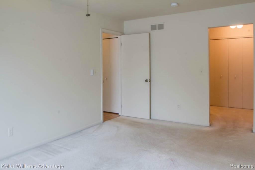 29620 Middlebelt Road, Unit 2903 Farmington Hills, MI 48334 - Photo 15 of 25