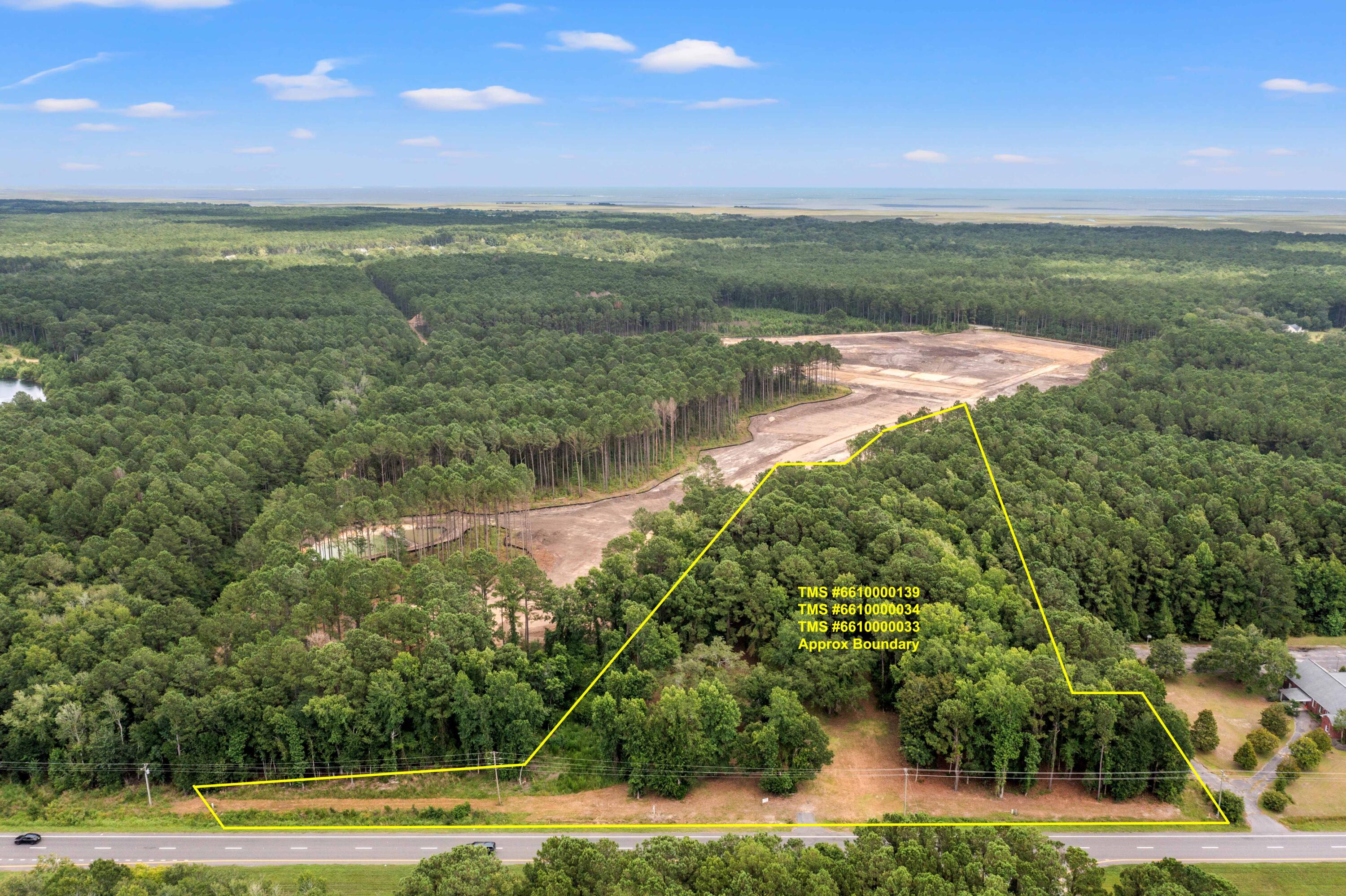 6539 North Highway 17 Awendaw, SC 29429 - Photo 6 of 16 650 ft. frontage on U.S. 17