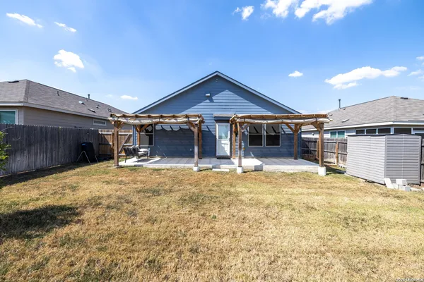 a house view with a outdoor space
