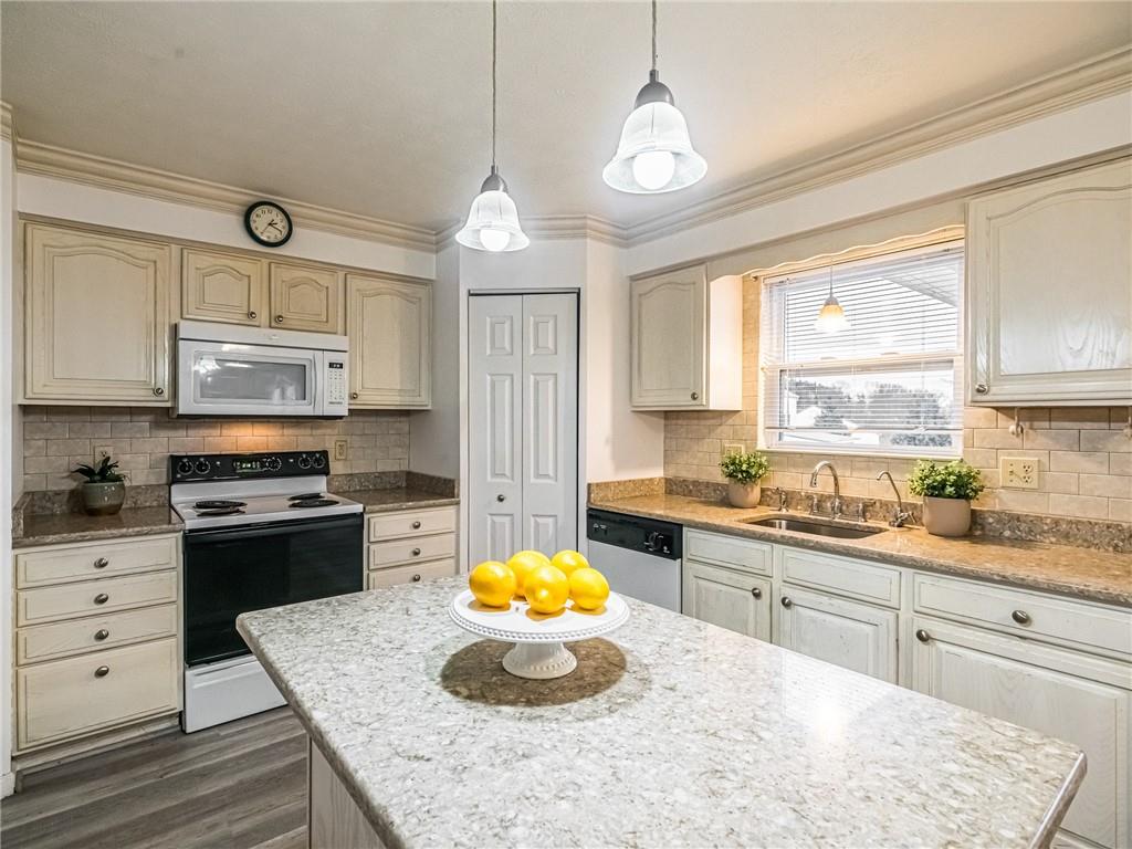 3020 Meyeridge Road Pittsburgh, PA 15209 - Photo 9 of 25 Gallery Image 9