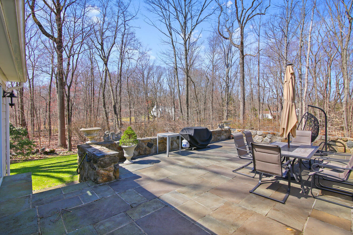 57 Deer Park Road New Canaan, CT 06840 - Photo 25 of 40 57 Deer Park Rd New Canaan CT-large-005-