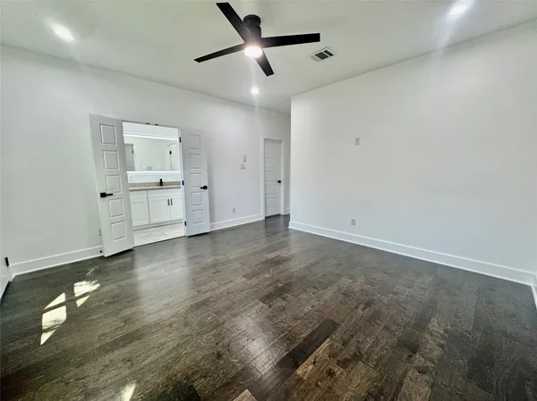a view of empty room