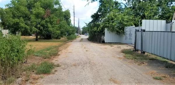 $100,000 | 1314 Avenue G, Rosenberg, TX 77471