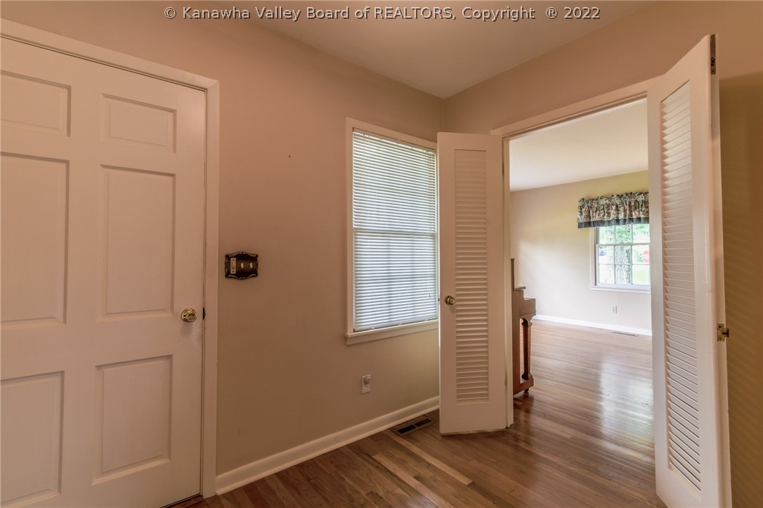 716 South Ritchie Avenue Ravenswood, WV 26164 - Photo 10 of 32 Gallery Image 10