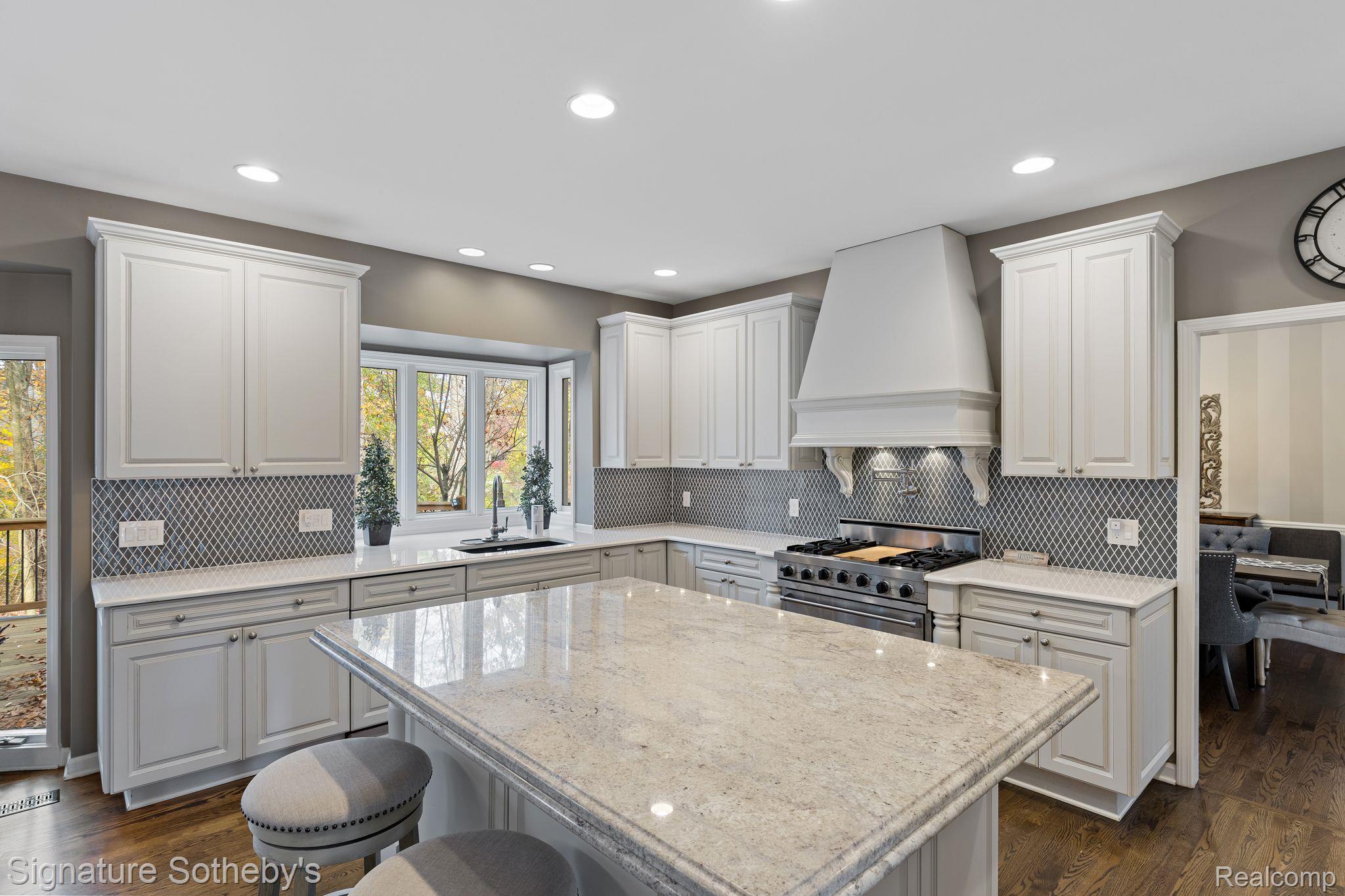 1640 Wakefield Court Rochester, MI 48306 - Photo 6 of 35 Gallery Image 6