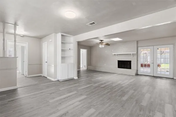 $2,200 | 1612 Mims Street, Fort Worth, TX 76112