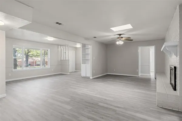 $2,200 | 1612 Mims Street, Fort Worth, TX 76112