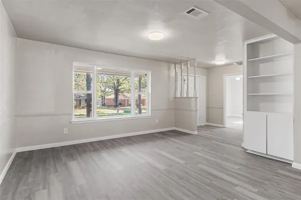 $2,200 | 1612 Mims Street, Fort Worth, TX 76112