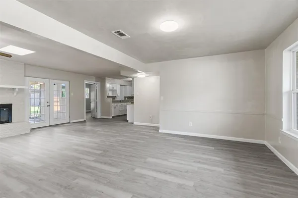 $2,200 | 1612 Mims Street, Fort Worth, TX 76112