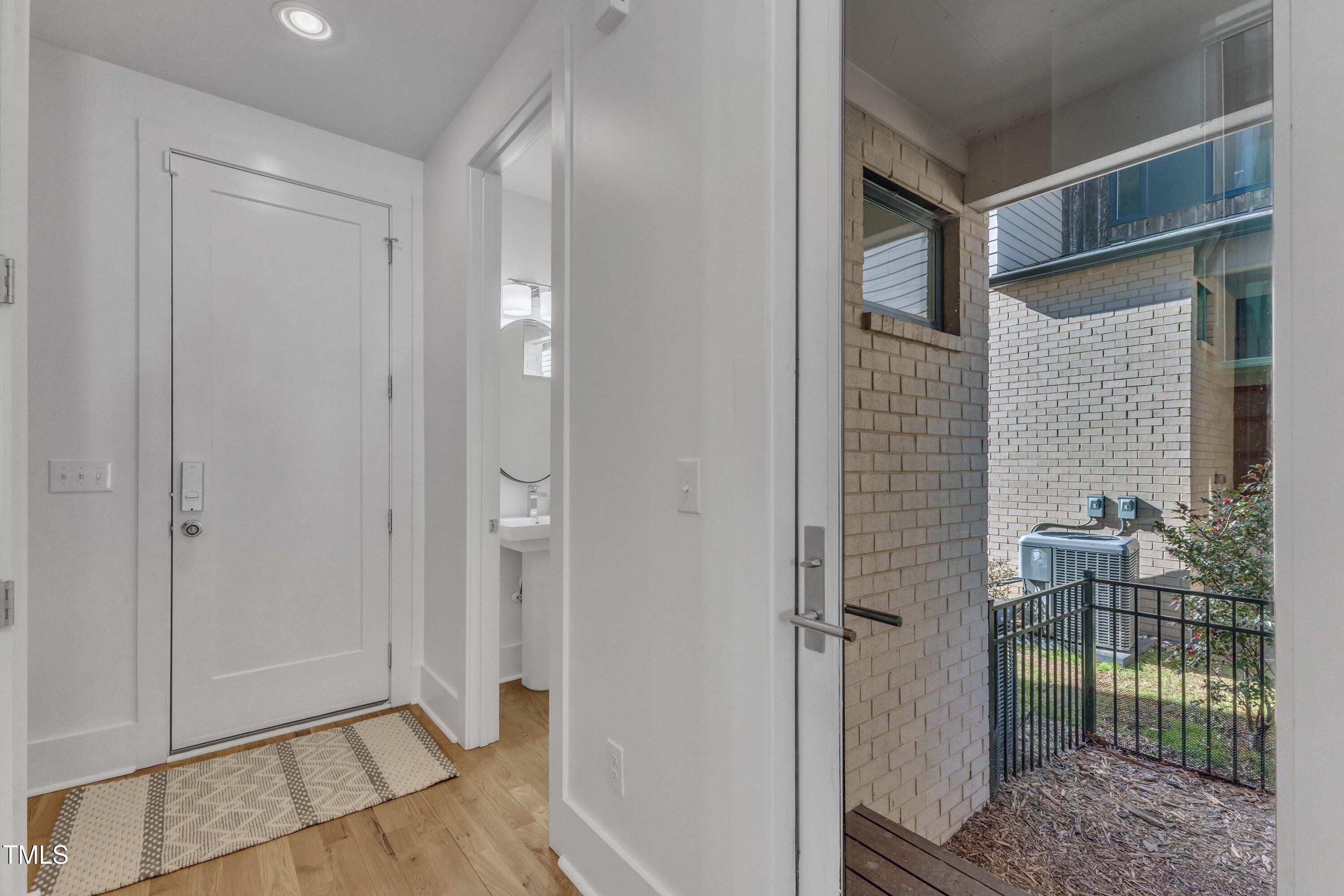 524 East Edenton Street Raleigh, NC 27601 - Photo 25 of 70 1-524 E Edenton-19