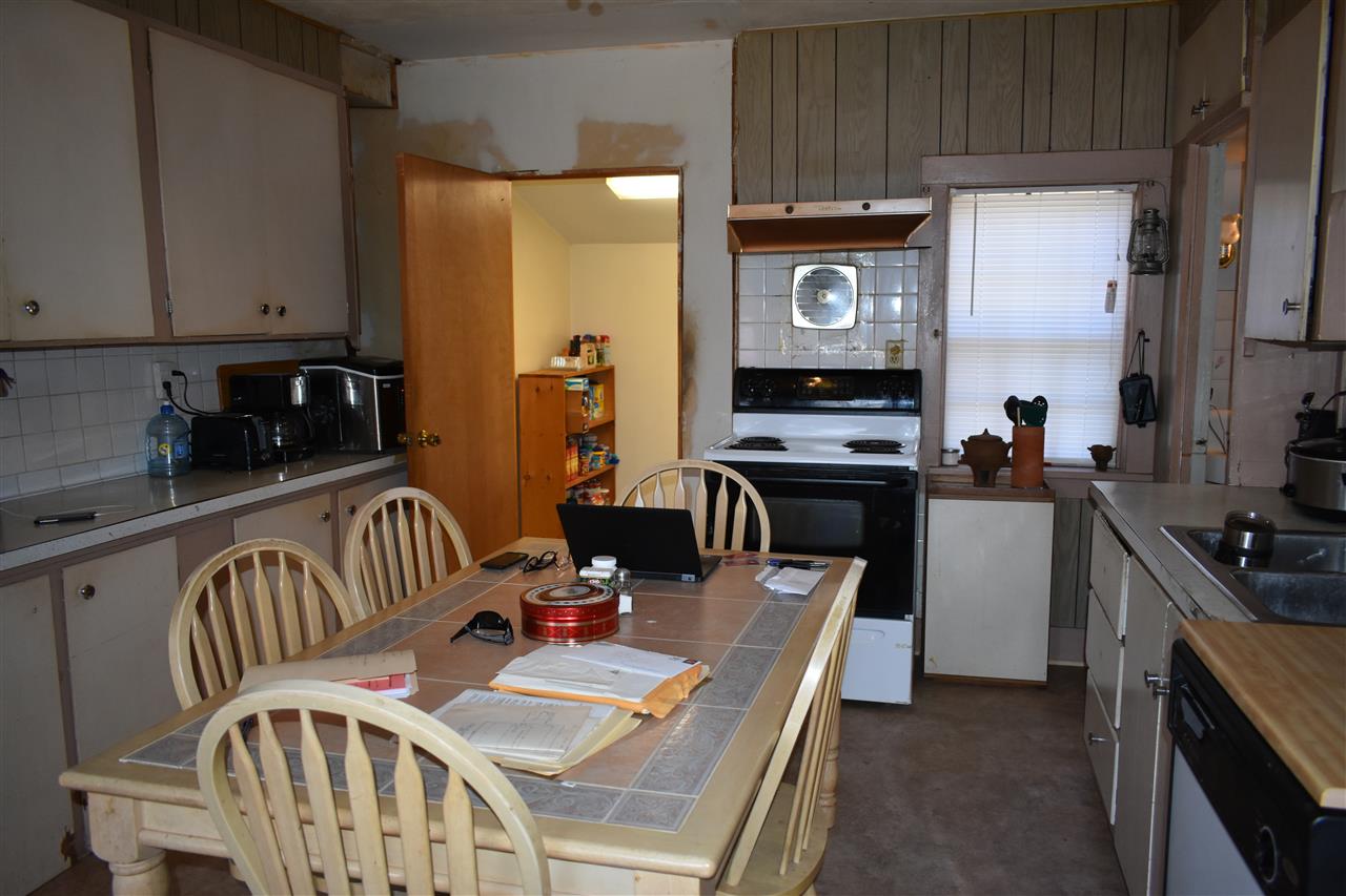 21 Barker Street Rockingham, VT 05101 - Photo 3 of 18 Gallery Image 3