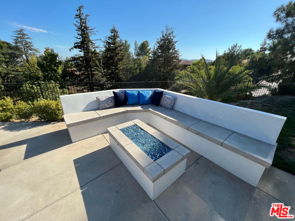 38 Inverness Road Thousand Oaks, CA 91361 - Photo 6 of 42