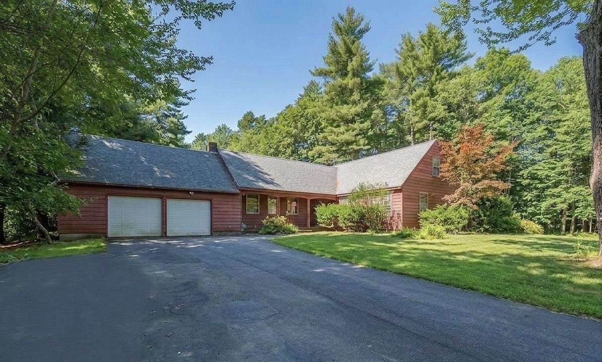 1 Exeter Road Kingston, NH 03848 - Photo 1 of 34