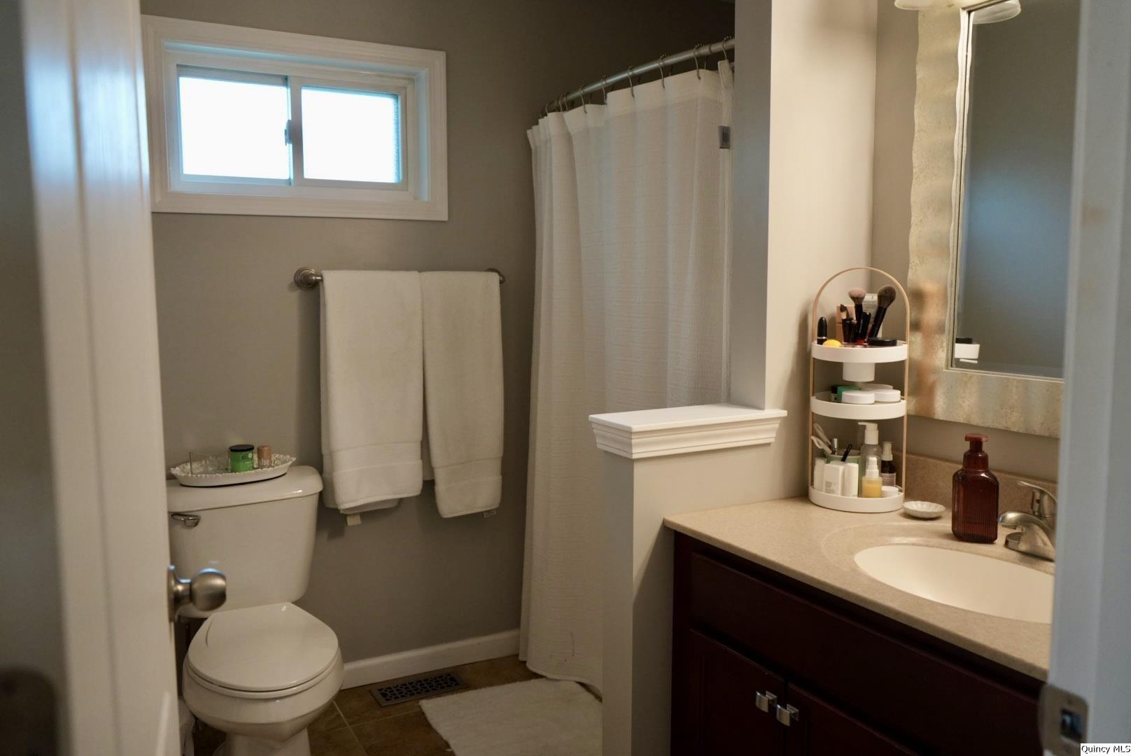 1216 South 14th Street Quincy, IL 62301 - Photo 18 of 33