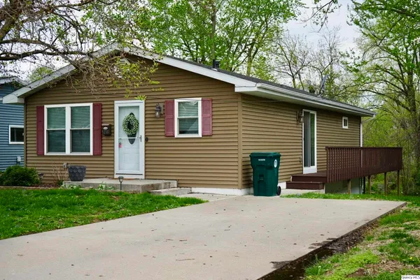 $219,900 | 1216 South 14th Street, Quincy, IL 62301