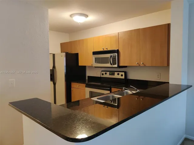 $2,050 | 1865 Palm Cove Boulevard, Unit 9305, Delray Beach, FL 33445