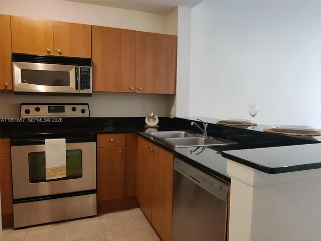 $2,050 | 1865 Palm Cove Boulevard, Unit 9305, Delray Beach, FL 33445