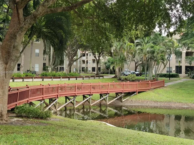 $2,050 | 1865 Palm Cove Boulevard, Unit 9305, Delray Beach, FL 33445