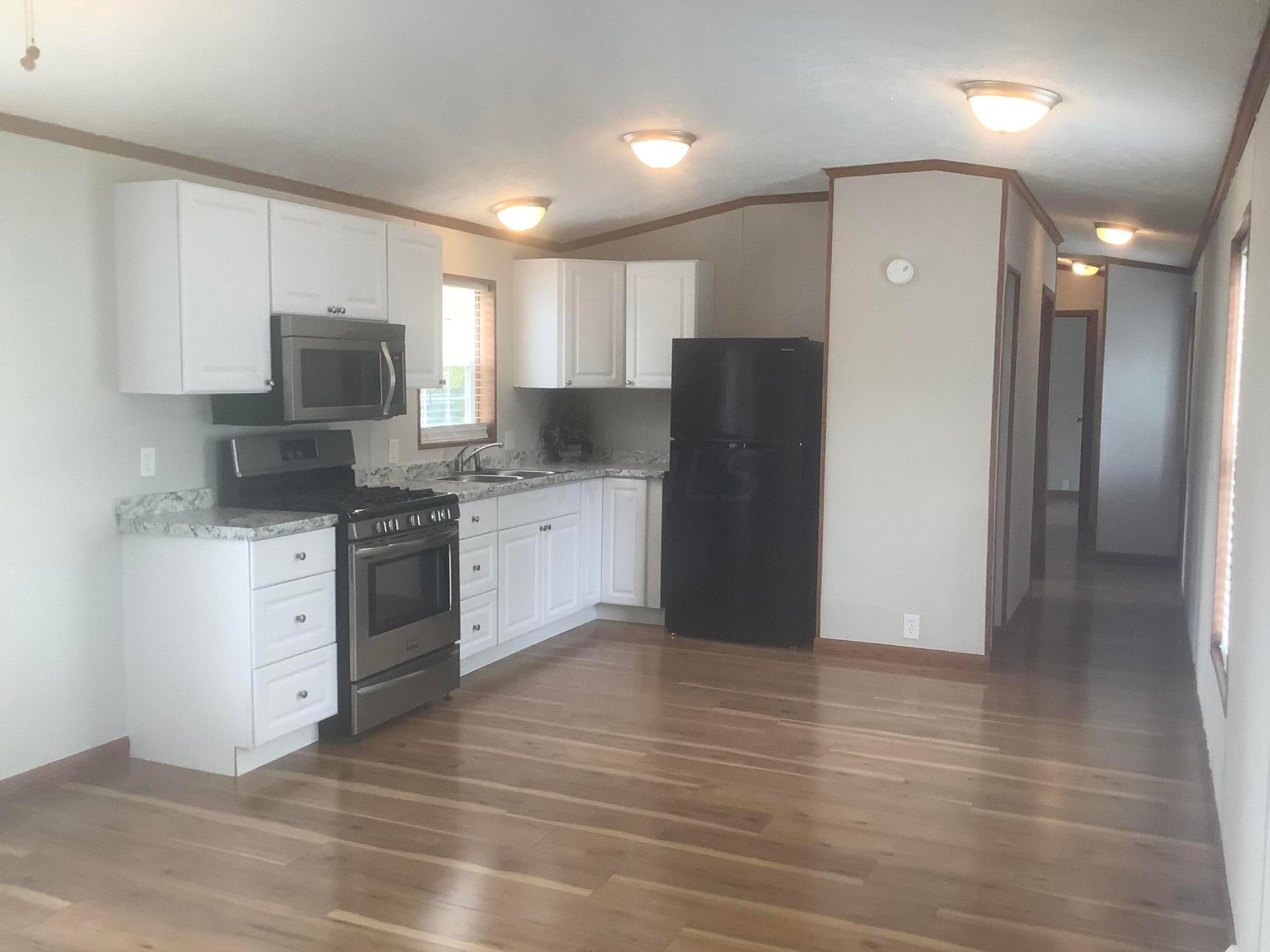 8565 Smith-Calhoun Road, Unit 173 Plain City, OH 43064 - Photo 3 of 20 IMG_3947