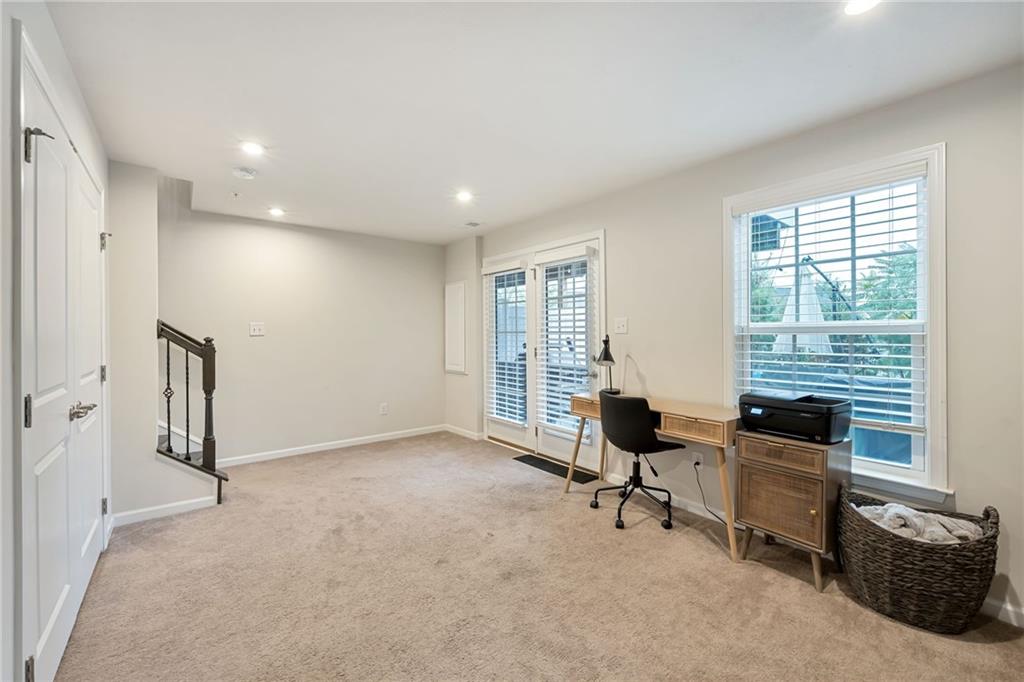 117 Cole Drive McKees Rocks, PA 15136 - Photo 24 of 28 Gallery Image 24