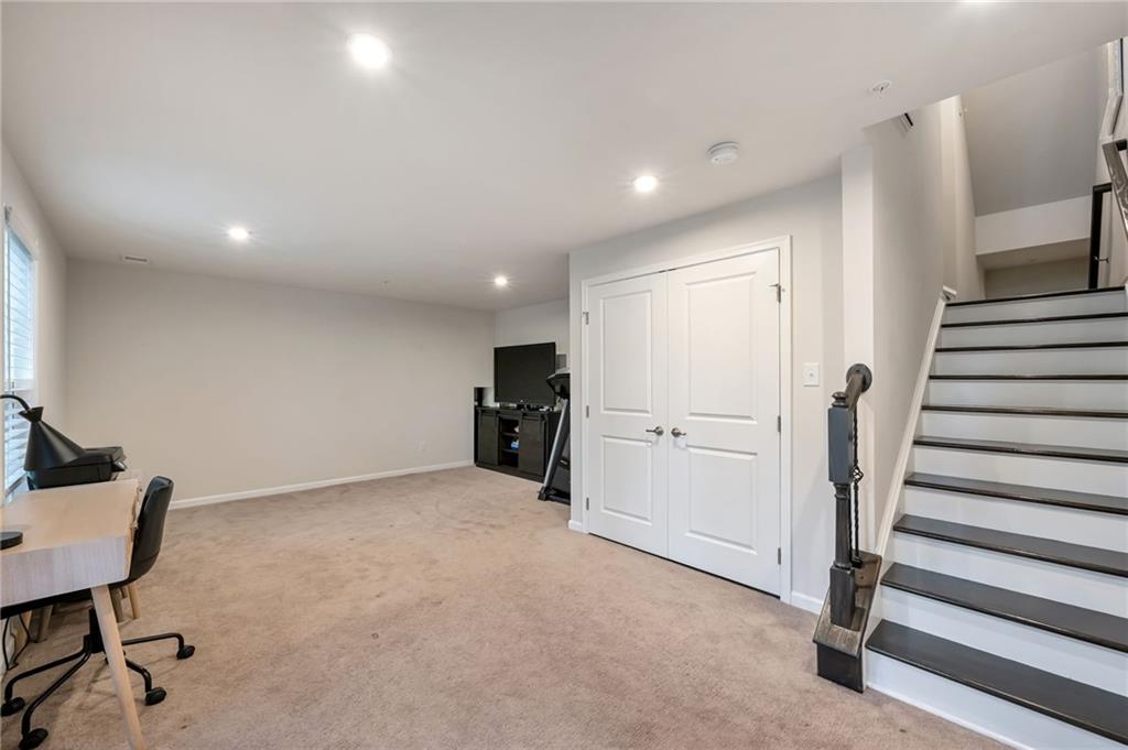 117 Cole Drive McKees Rocks, PA 15136 - Photo 25 of 28 Gallery Image 25