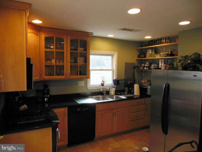 10305 Procter Street Silver Spring, MD 20901 - Photo 3 of 17 Kitchen