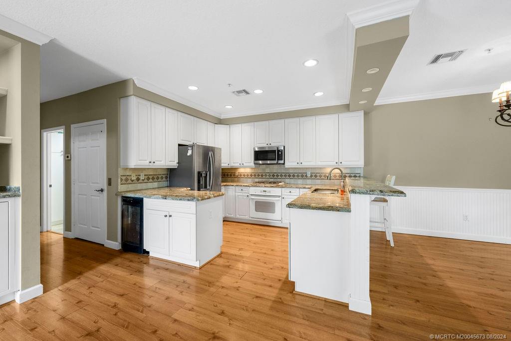 606 Southwest Cleveland Avenue Stuart, FL 34994 - Photo 26 of 58 Gallery Image 26