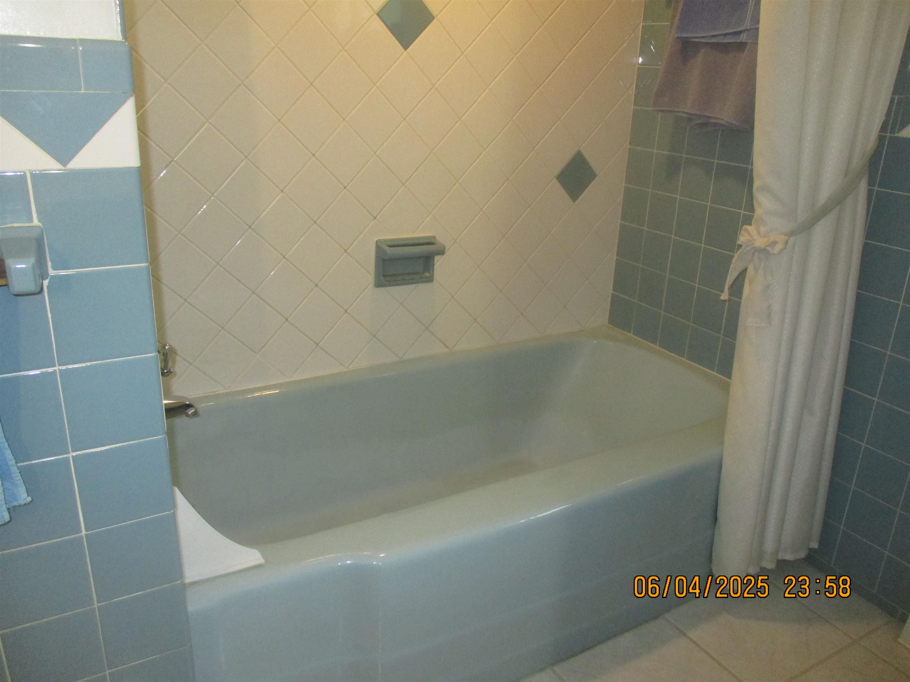 317 South Lincoln Road Bay City, MI 48708 - Photo 12 of 24