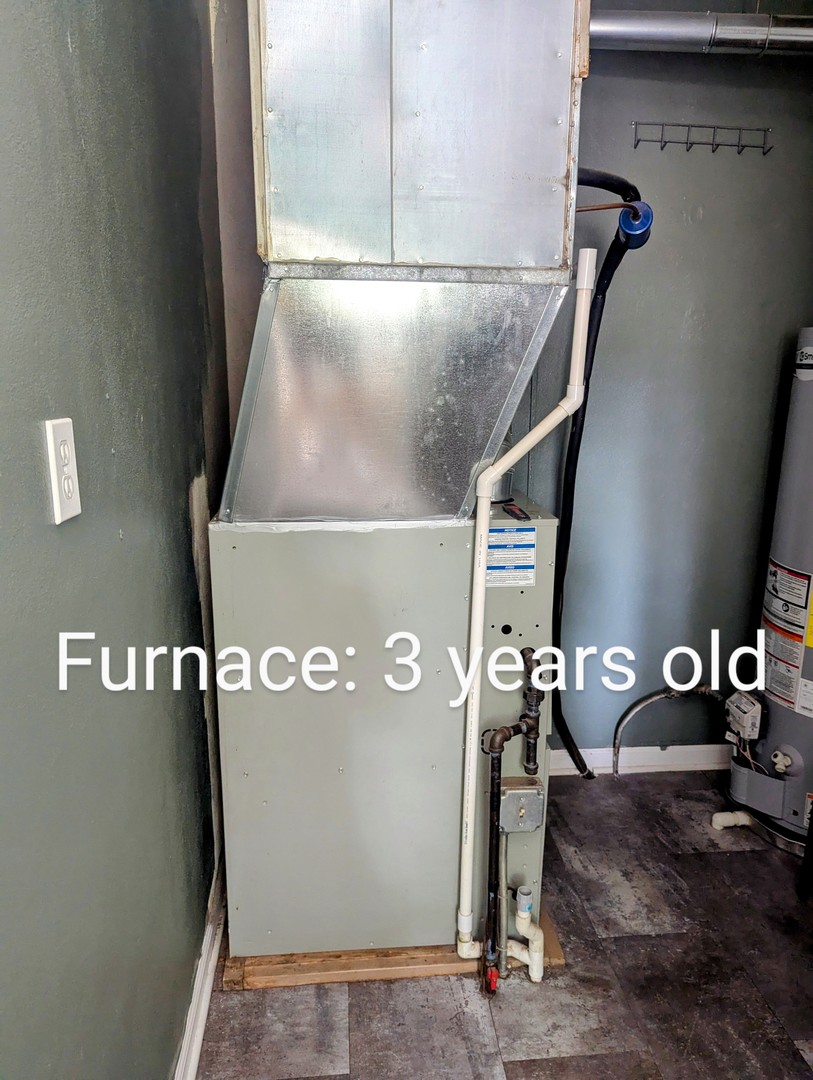 515 South Cedar Road New Lenox, IL 60451 - Photo 14 of 19 a view of water heater room