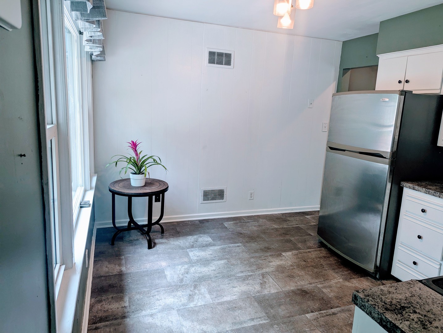515 South Cedar Road New Lenox, IL 60451 - Photo 6 of 19 a view of kitchen with furniture and refrigerator
