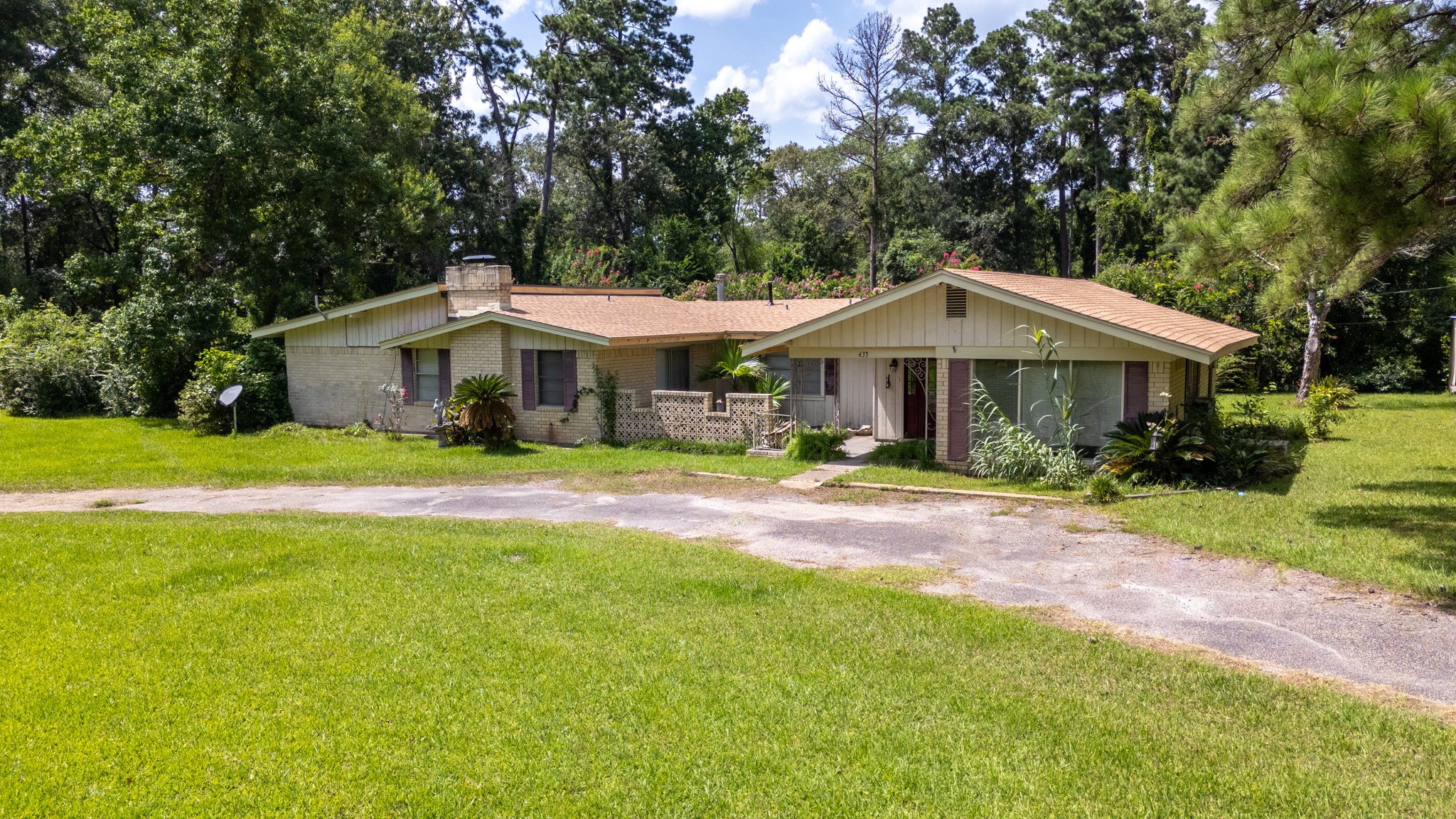 433 West Laurelia Road Corrigan, TX 75939 - Photo 1 of 39 NEW ROOF! JULY 2026!