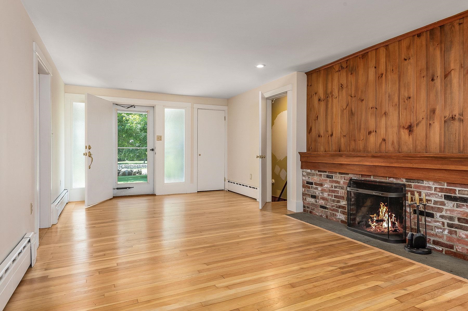 469 Central Road Rye, NH 03870 - Photo 5 of 43