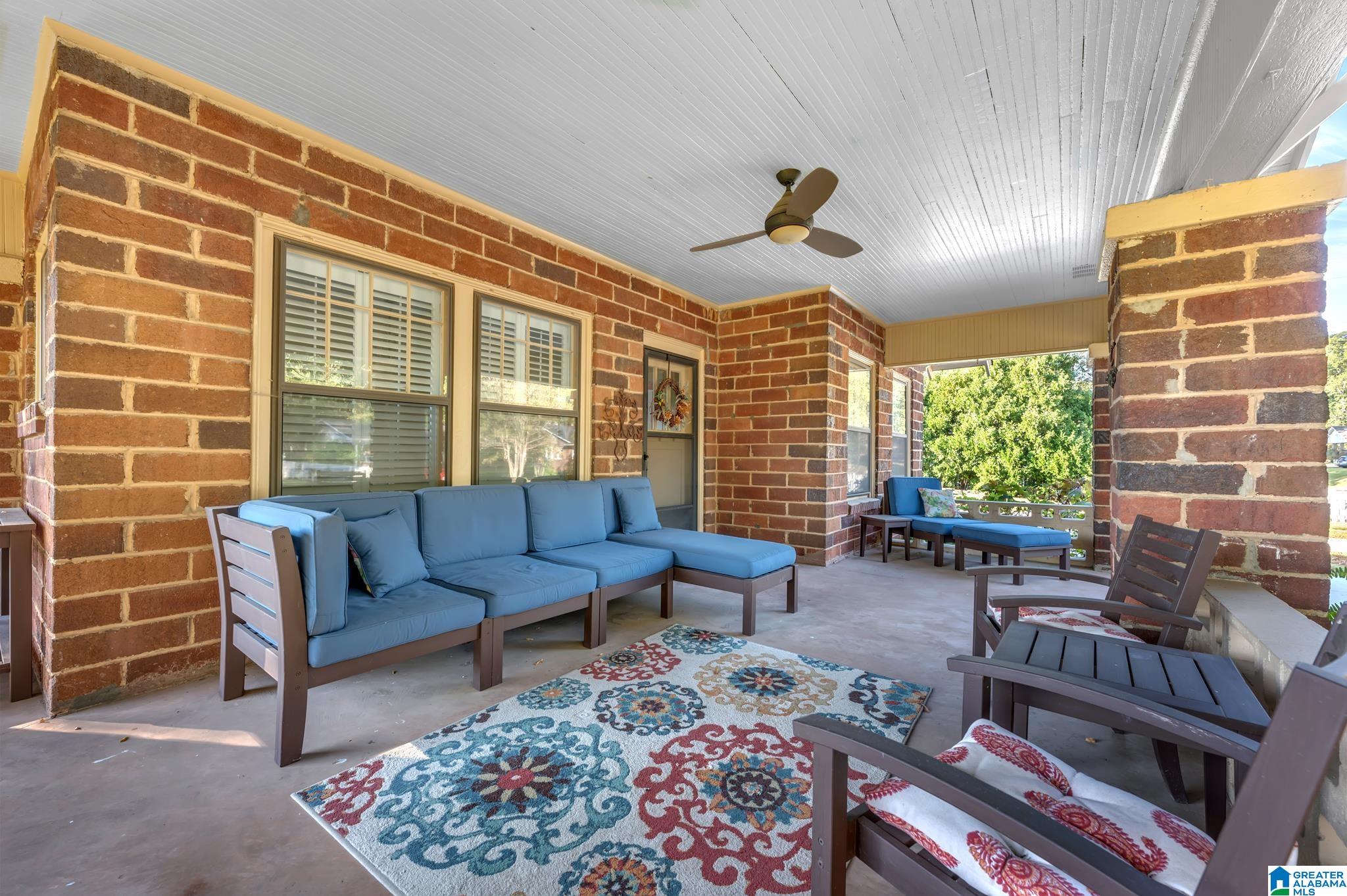 307 East 5th Avenue Oneonta, AL 35121 - Photo 3 of 43