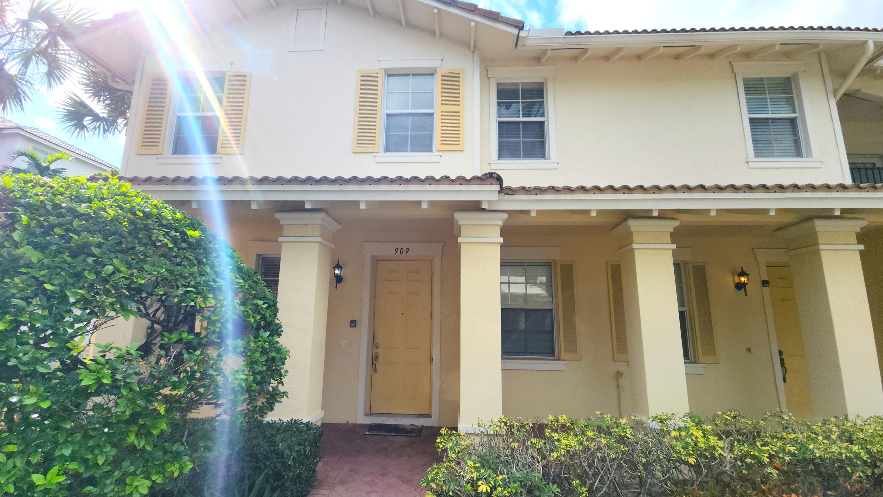 909 Northwest 18th Avenue Boca Raton, FL 33431 - Photo 3 of 39