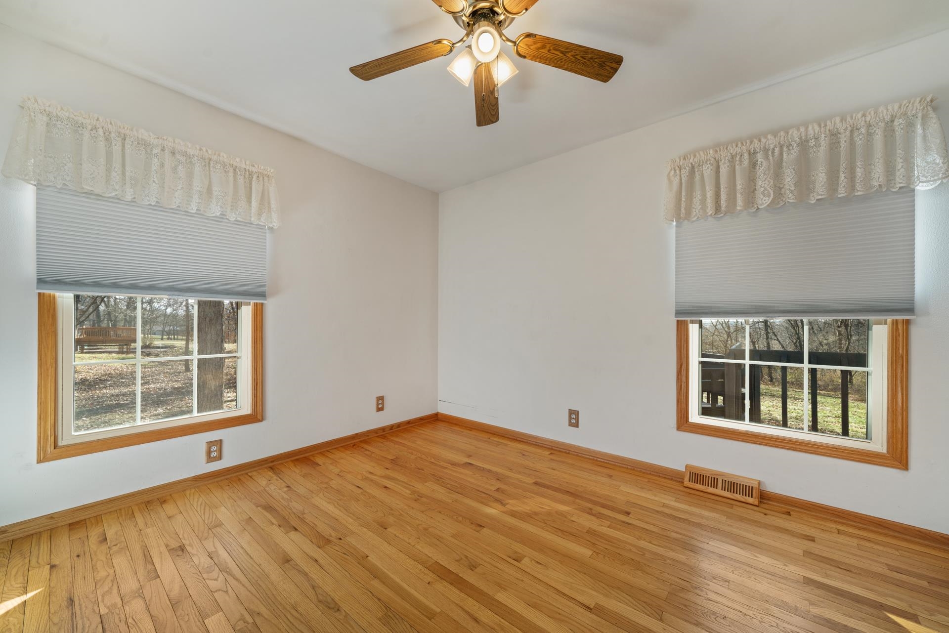 6572 North Deer Path Road Oregon, IL 61061 - Photo 13 of 35 Gallery Image 13