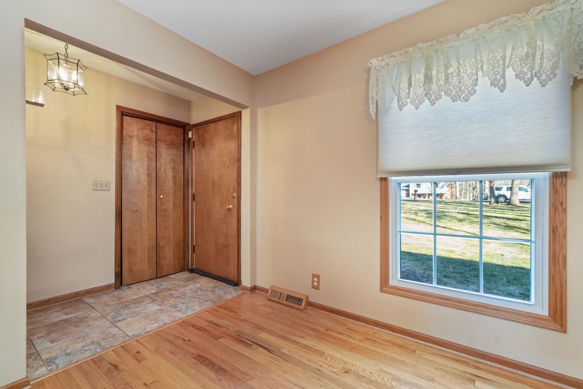 6572 North Deer Path Road Oregon, IL 61061 - Photo 4 of 35 Gallery Image 4